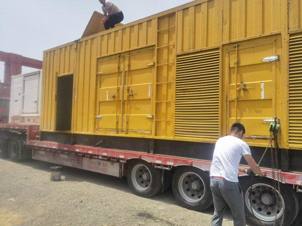 三门除了负载情况和发动机维护，还有哪些因素会影响 200kw 柴油发电机的油耗？