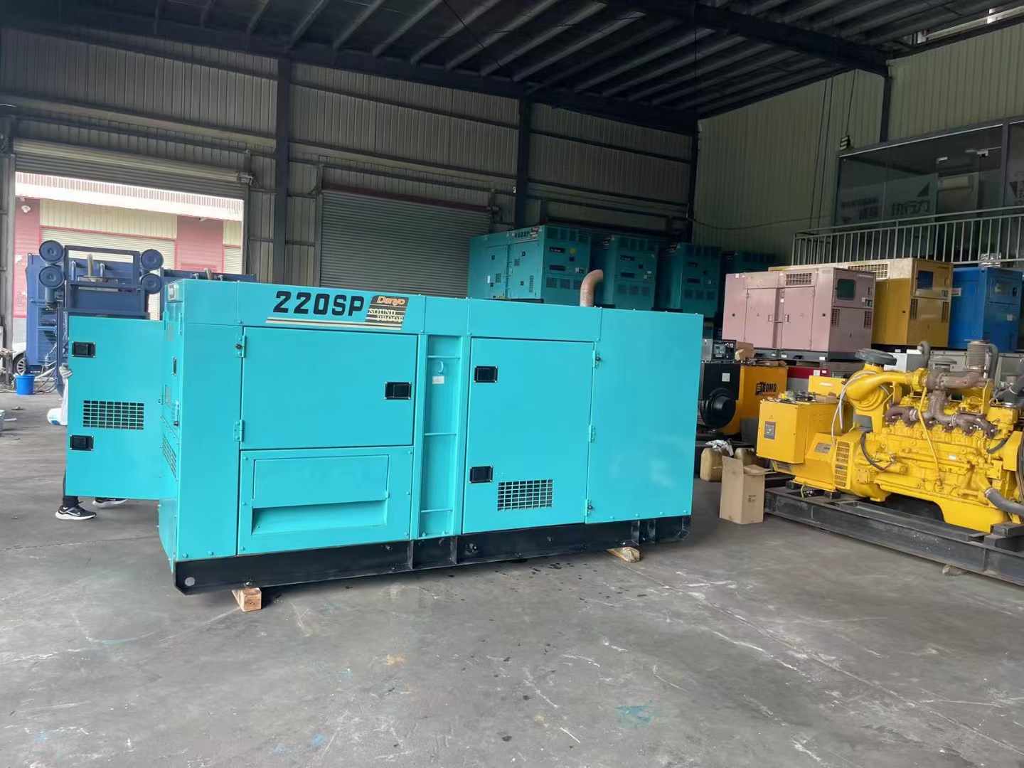 三门800kW 柴油发电机的输出电流波动范围是多少？