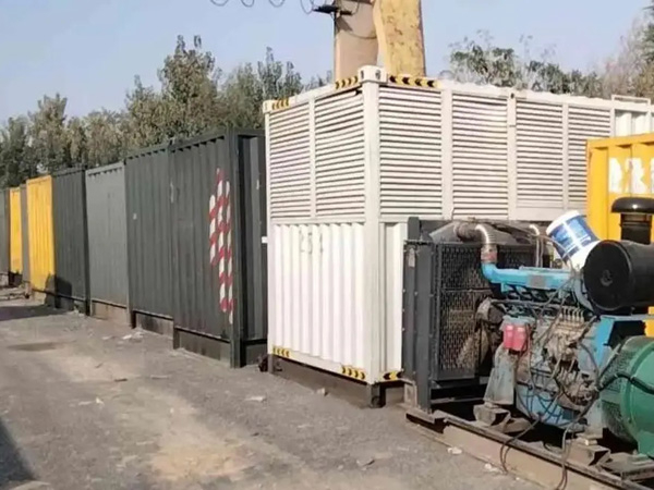 三门200KW柴油发电机机组每小时油耗是多少？