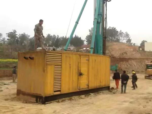 三门如何判断水冷式机油散热器密封件是否需要更换？